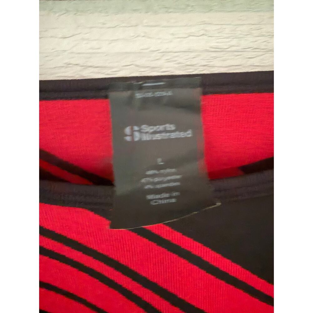 Sports Illustrated Black Red Striped Crop Top Open Back Size L - Picture 3 of 4